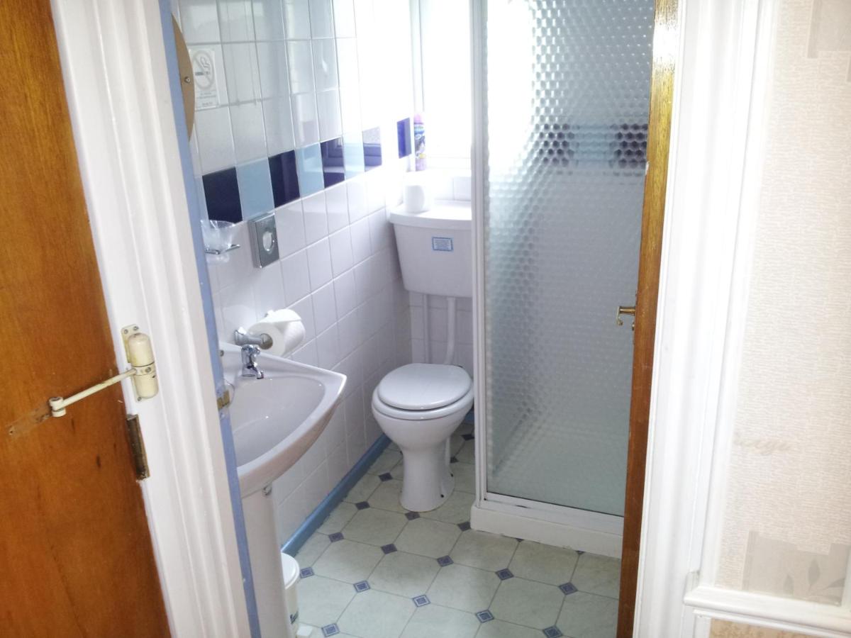 Brampton Guest House - Housity