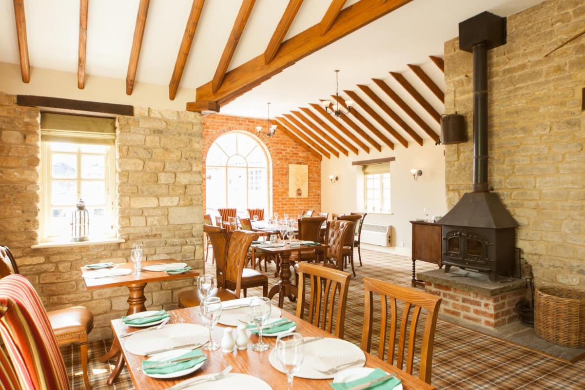 The Woodhouse Arms - Housity