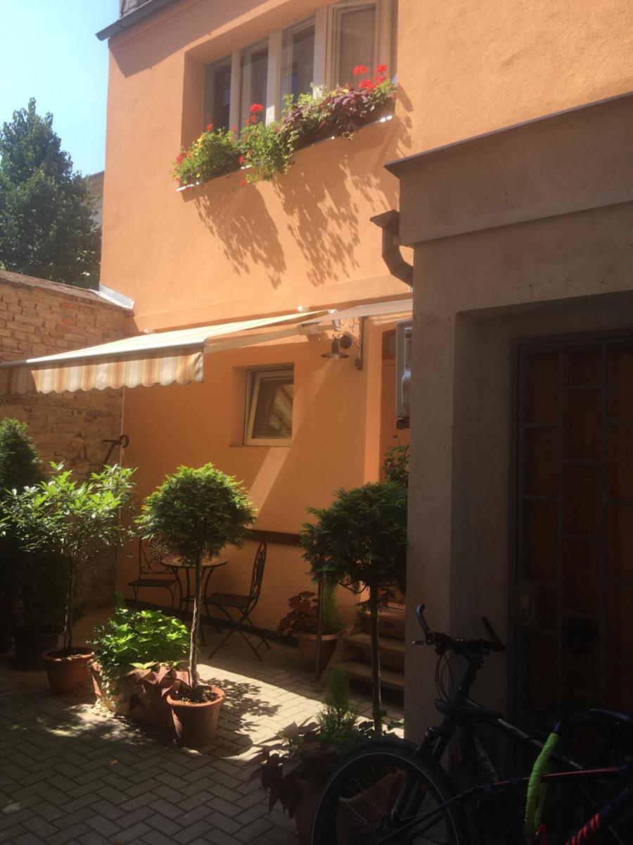 Theresa Apartments - Housity