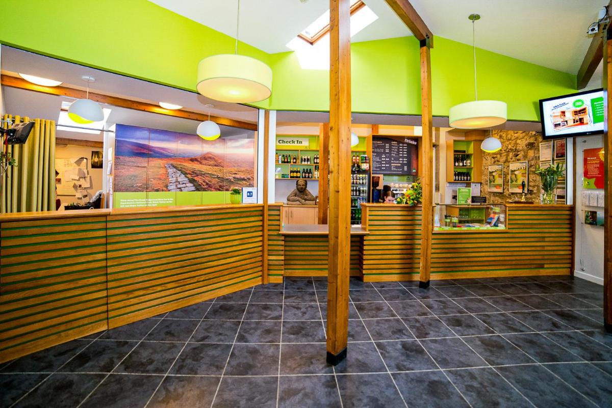 YHA Castleton Losehill Hall - Housity