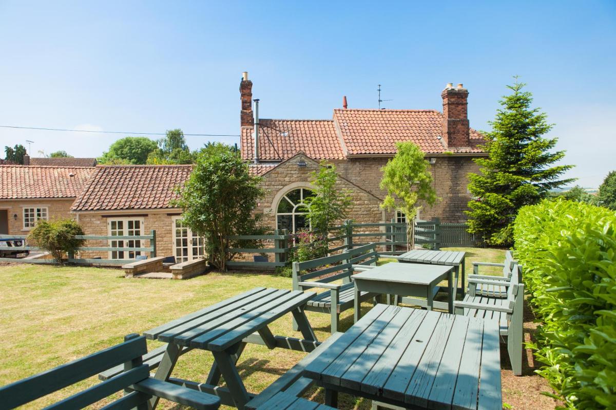 The Woodhouse Arms - Housity