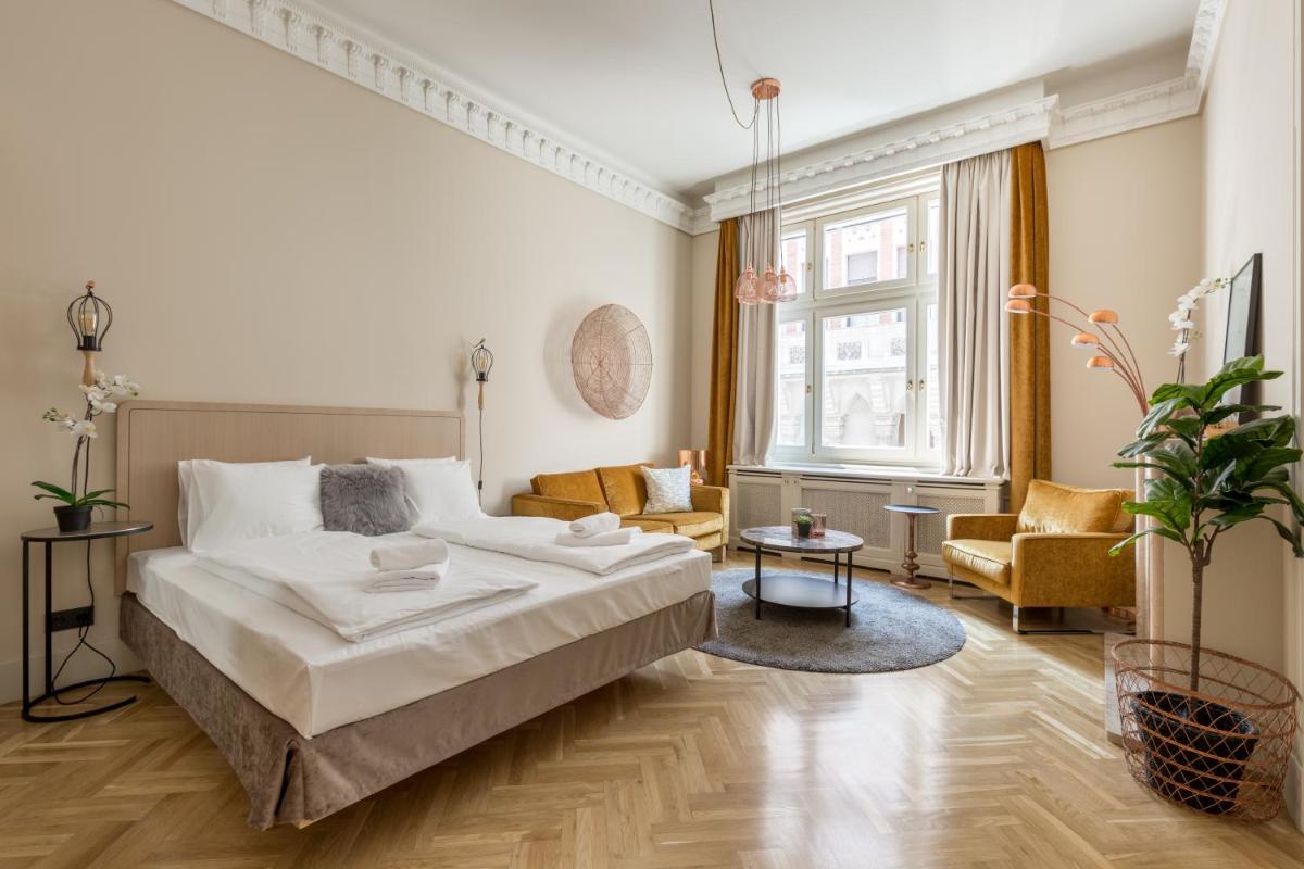 Danube Dream Home In The Absolute Center - Housity