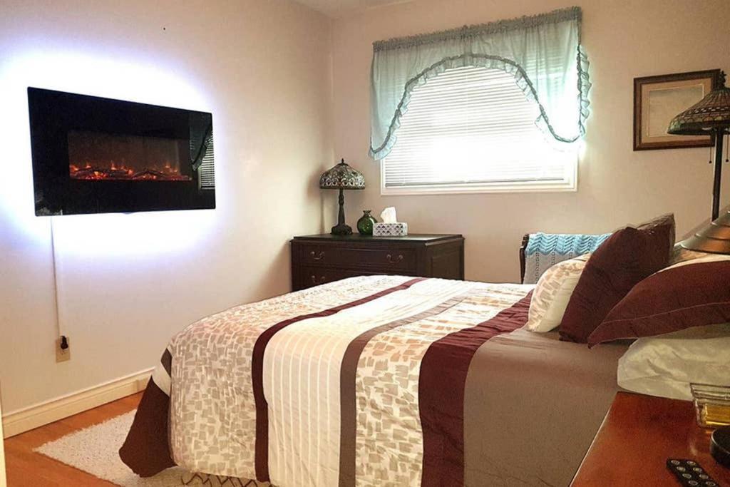 Sarnia Secret - BIG, Private 3 BR/2 BA APT by HWY - Housity
