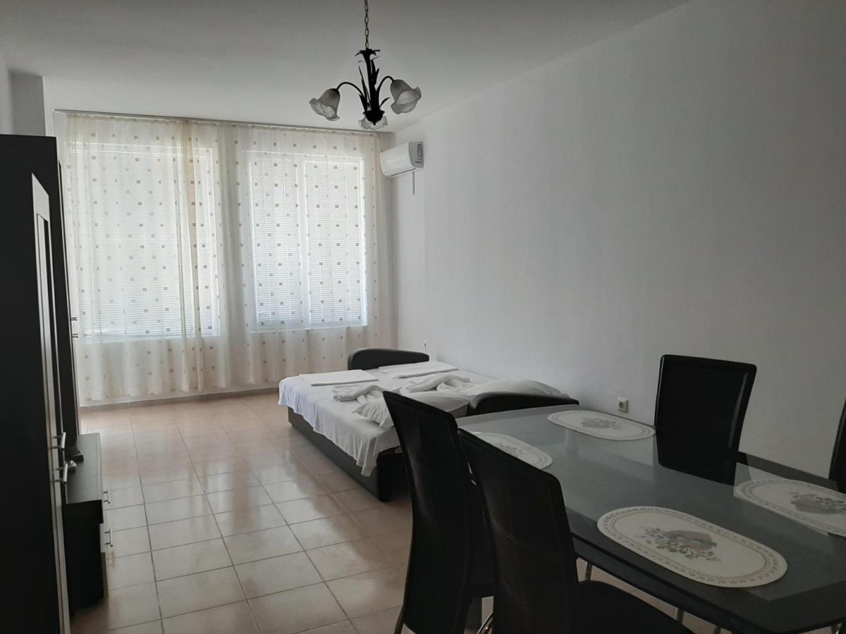 Apartments Perla Beach - Ivanovi - Housity
