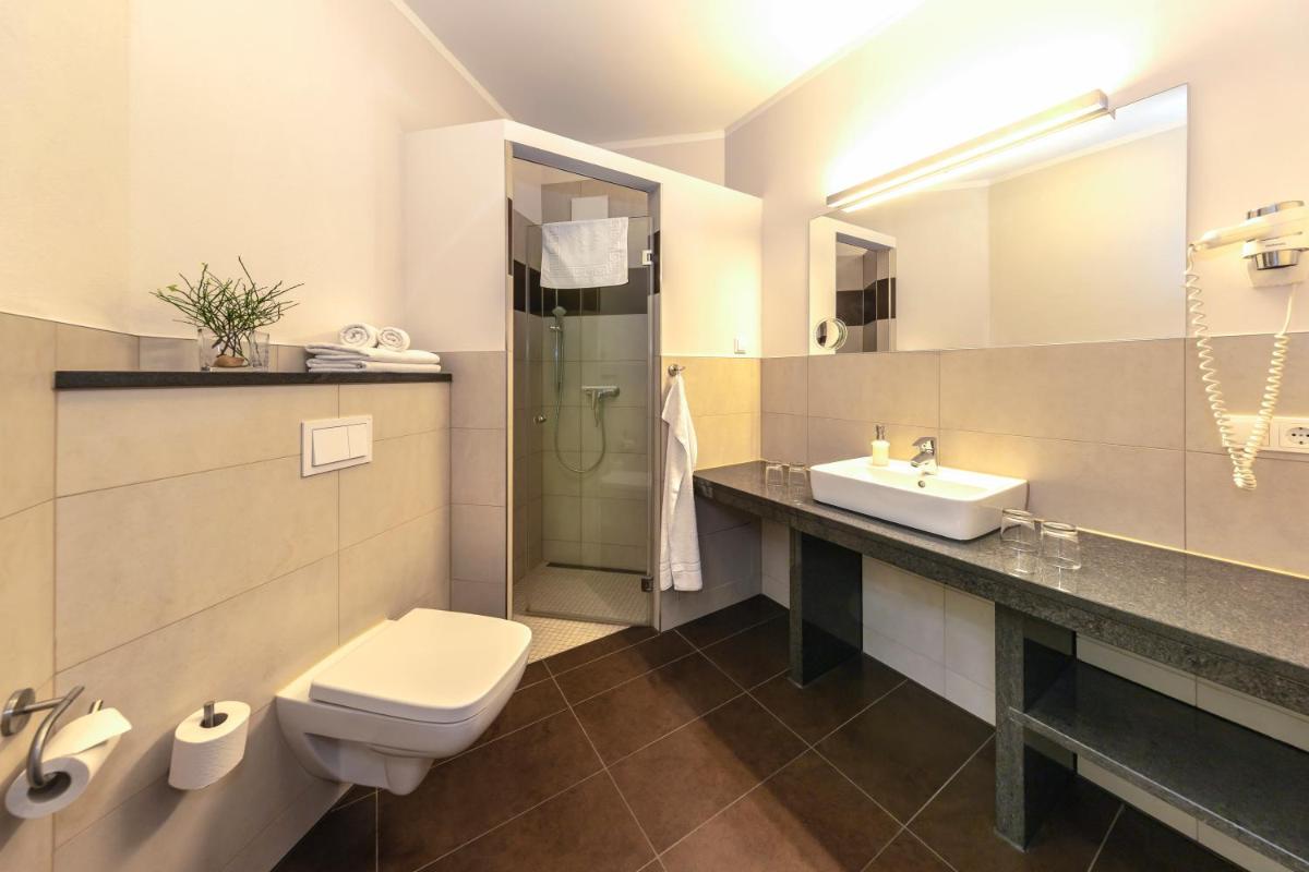 Hotel zur Ostsee - Housity