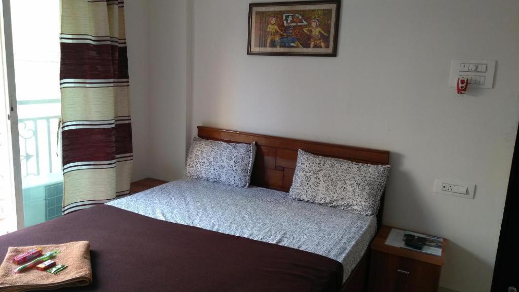 2 BHK Private Apartment Near Hiranandani Estate - Housity