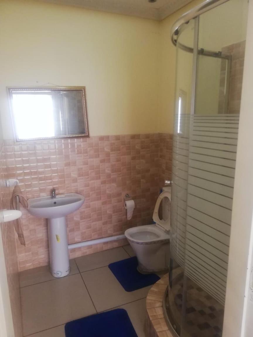 Royal Delight Guest House - Housity