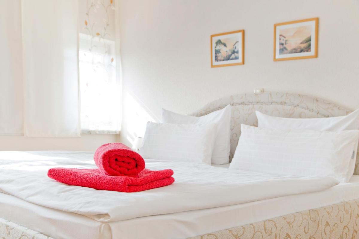 Pension Hanna - Housity