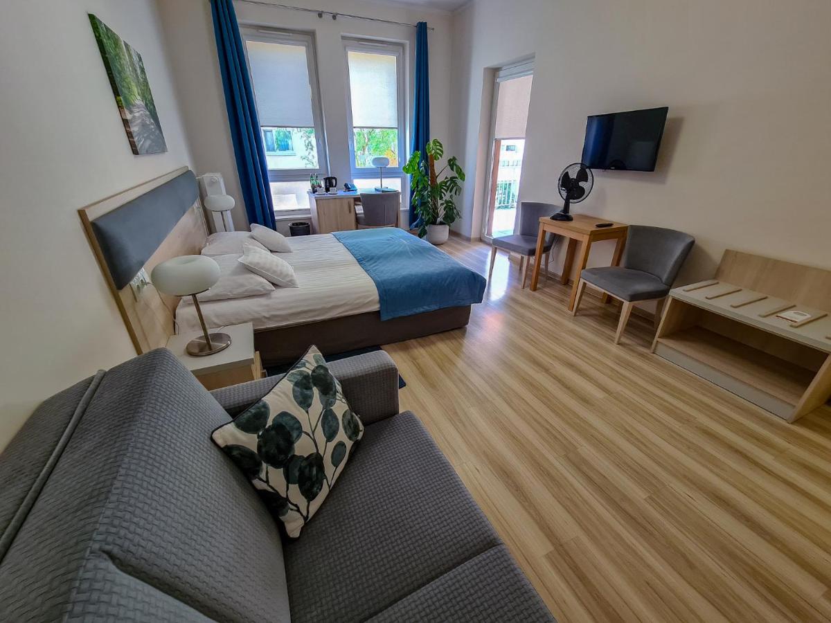 Antonińska Hotel & Apartamenty - Housity