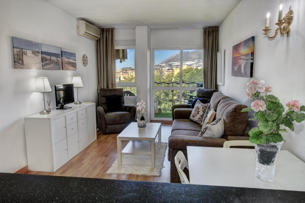 Suitetrails - MINERVA, Benalmadena Costa, Stunning Sea & Mountain view, 1 bedroom apartment