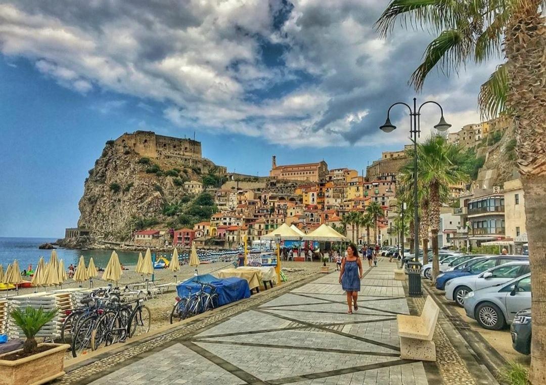 Romeo e Giulietta Scilla - Housity