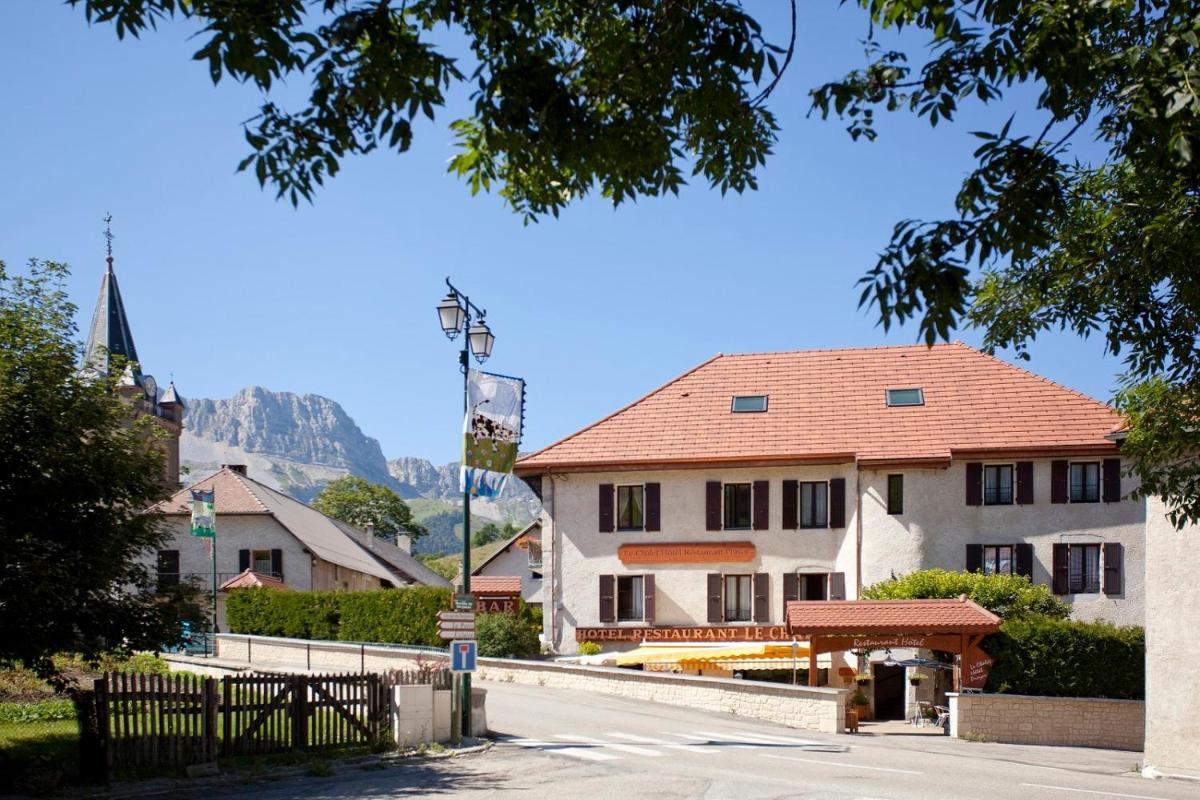 Vue générale sur la montagne ou vue sur la montagne depuis l'hôtel