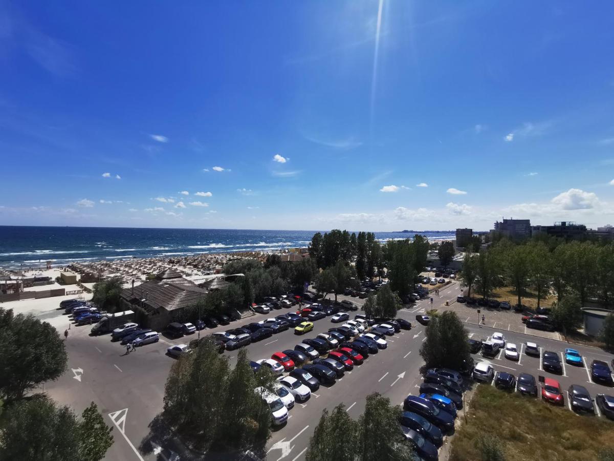 Crazy Beach Apartment - Housity