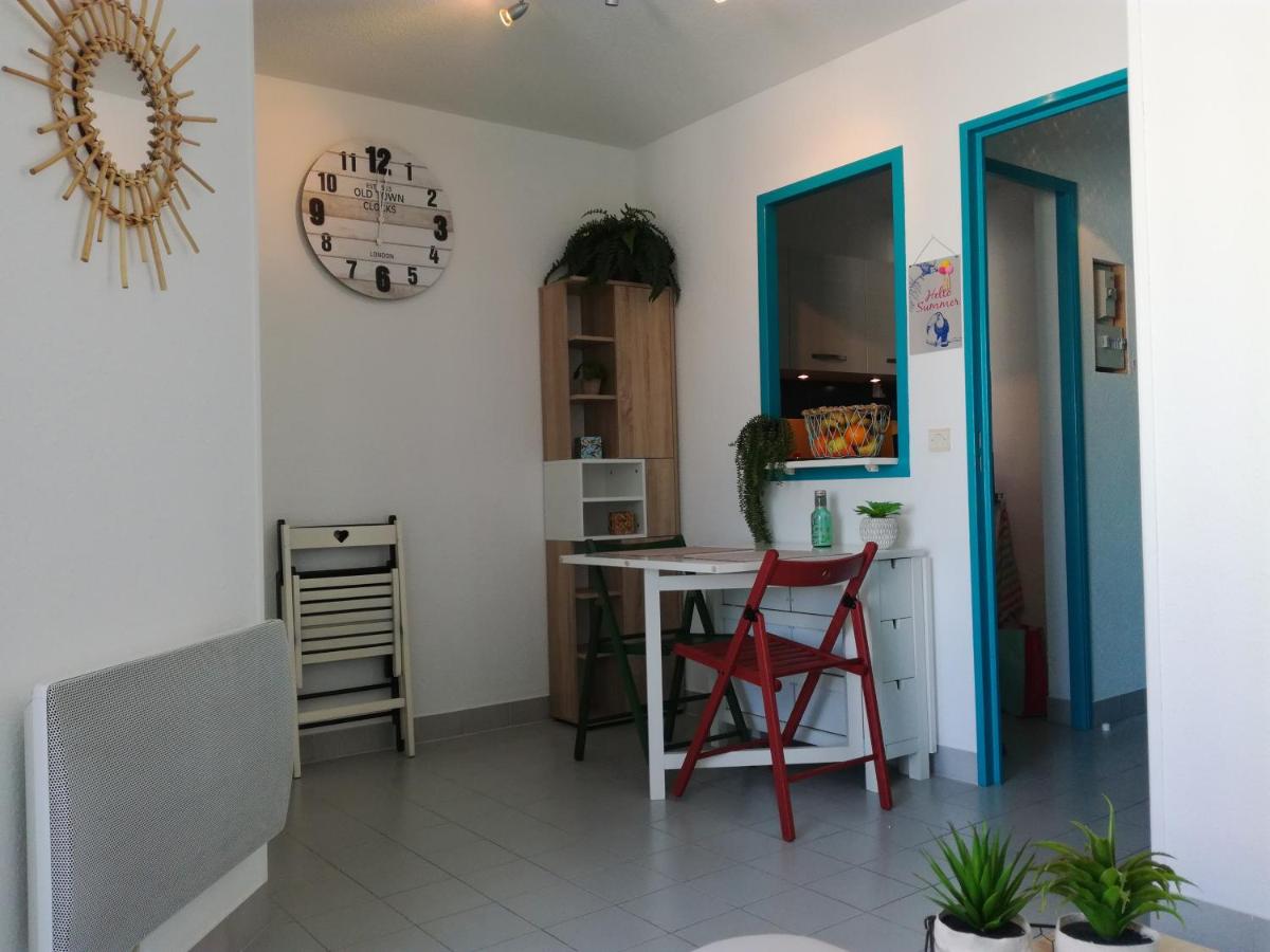 P2 AVEC LOGGIA PARKING PRIVE WIFI PLAGE DU COUCHANT du samedi au samedi - Housity