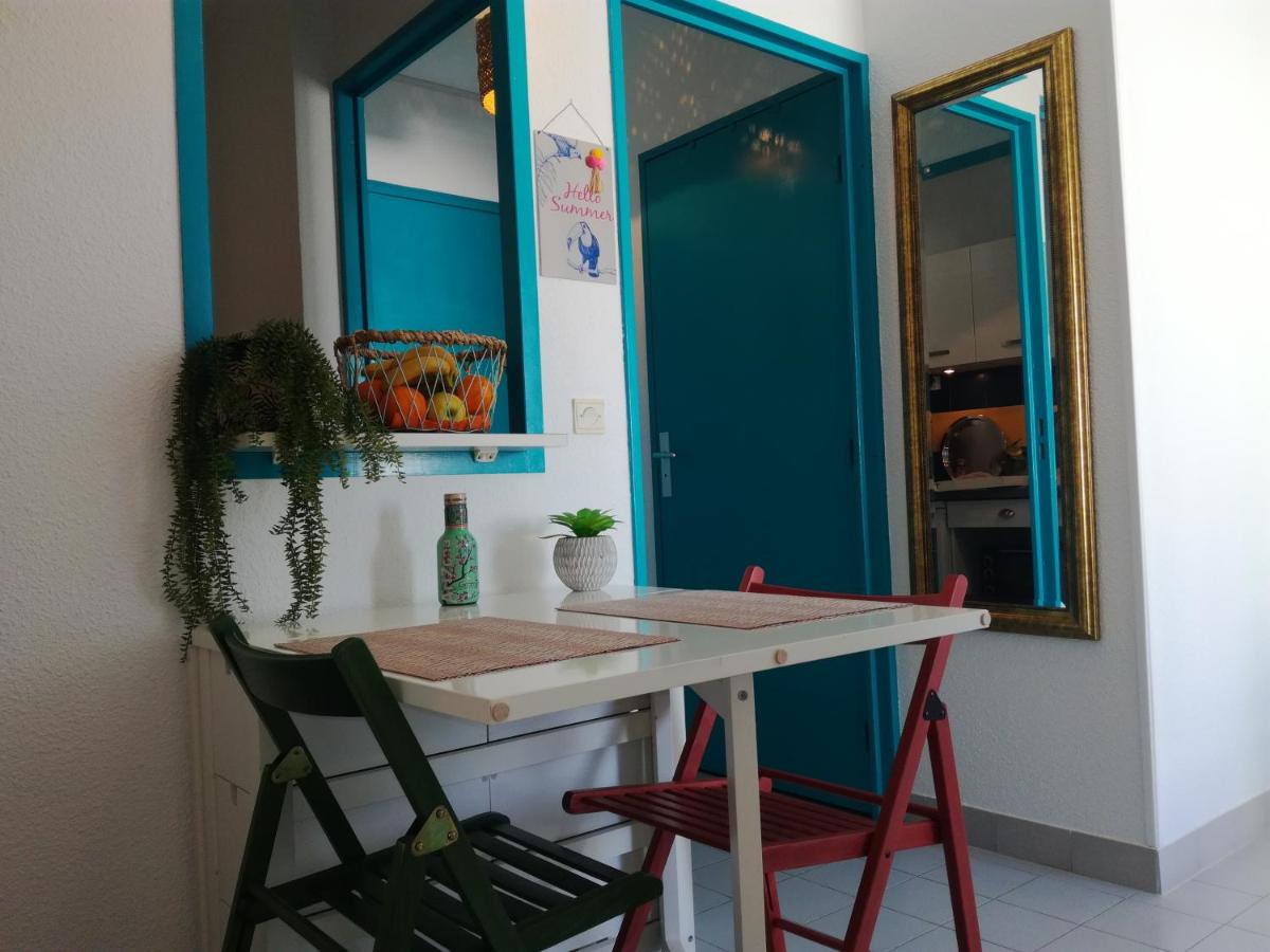 P2 AVEC LOGGIA PARKING PRIVE WIFI PLAGE DU COUCHANT du samedi au samedi - Housity