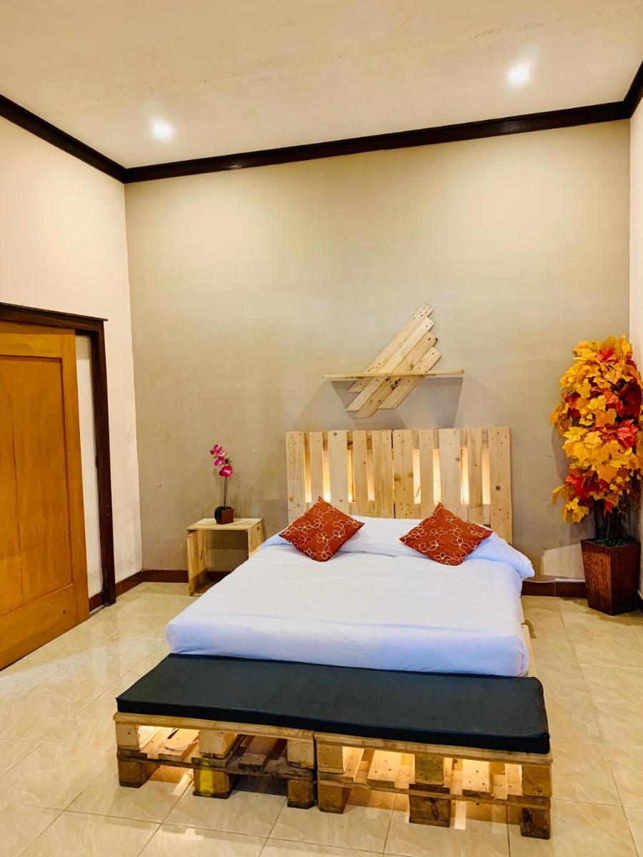 Hotel Santoso Batu - Hizvo