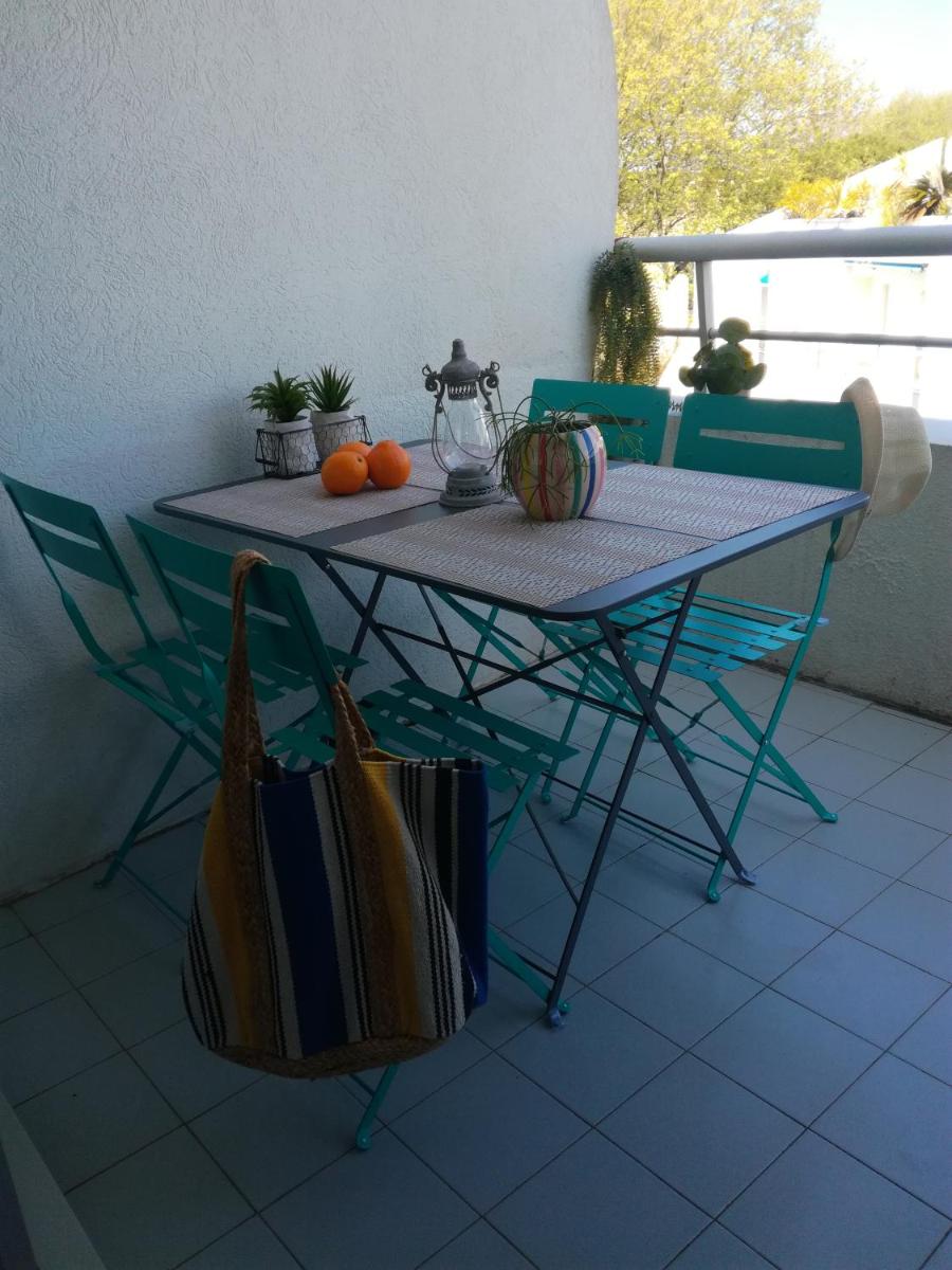 P2 AVEC LOGGIA PARKING PRIVE WIFI PLAGE DU COUCHANT du samedi au samedi - Housity