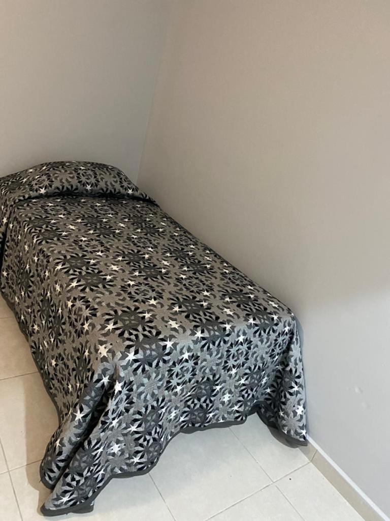 Edificio con acceso privado, bien vigilado, en el centro de la ciudad. - Housity