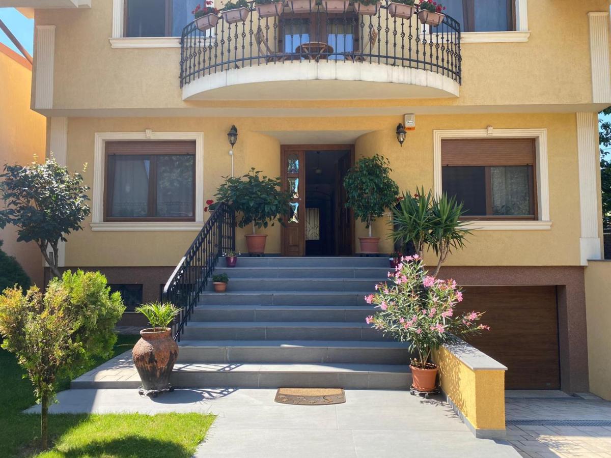 Alexia Rooms - Housity