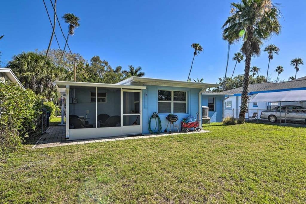 Rita's Cottage by the Beach - Steps to Ocean! - Housity