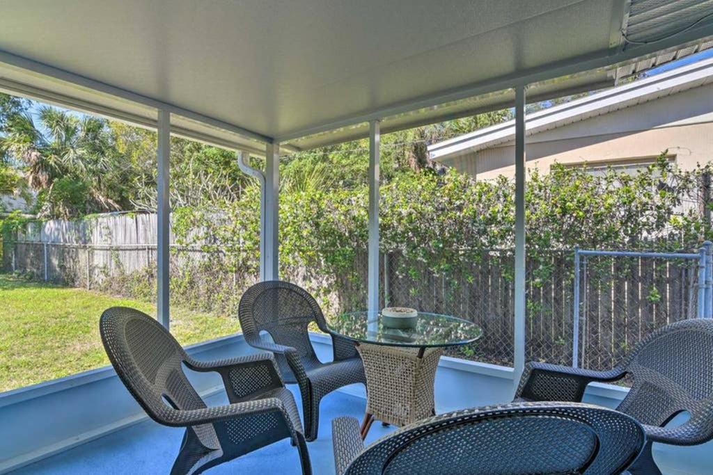 Rita's Cottage by the Beach - Steps to Ocean! - Housity