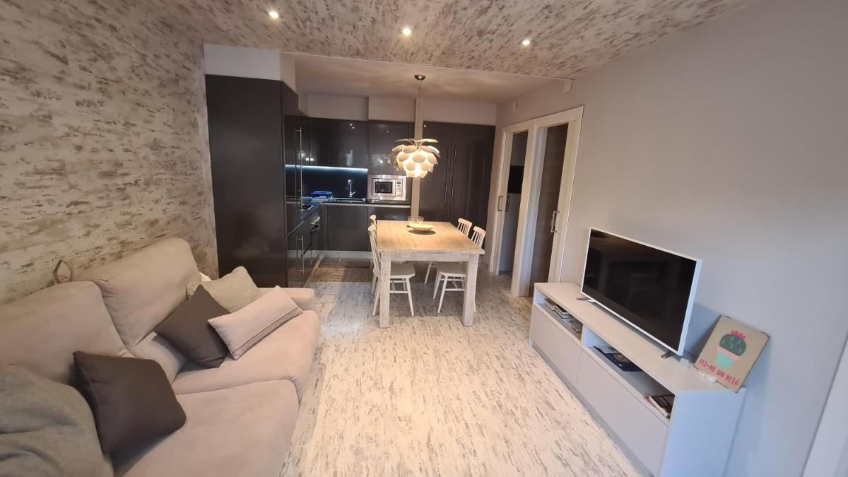APARTAMENTO 1ª LINEA DE MAR CAMBRILS VILAFORTUNY - Hizvo