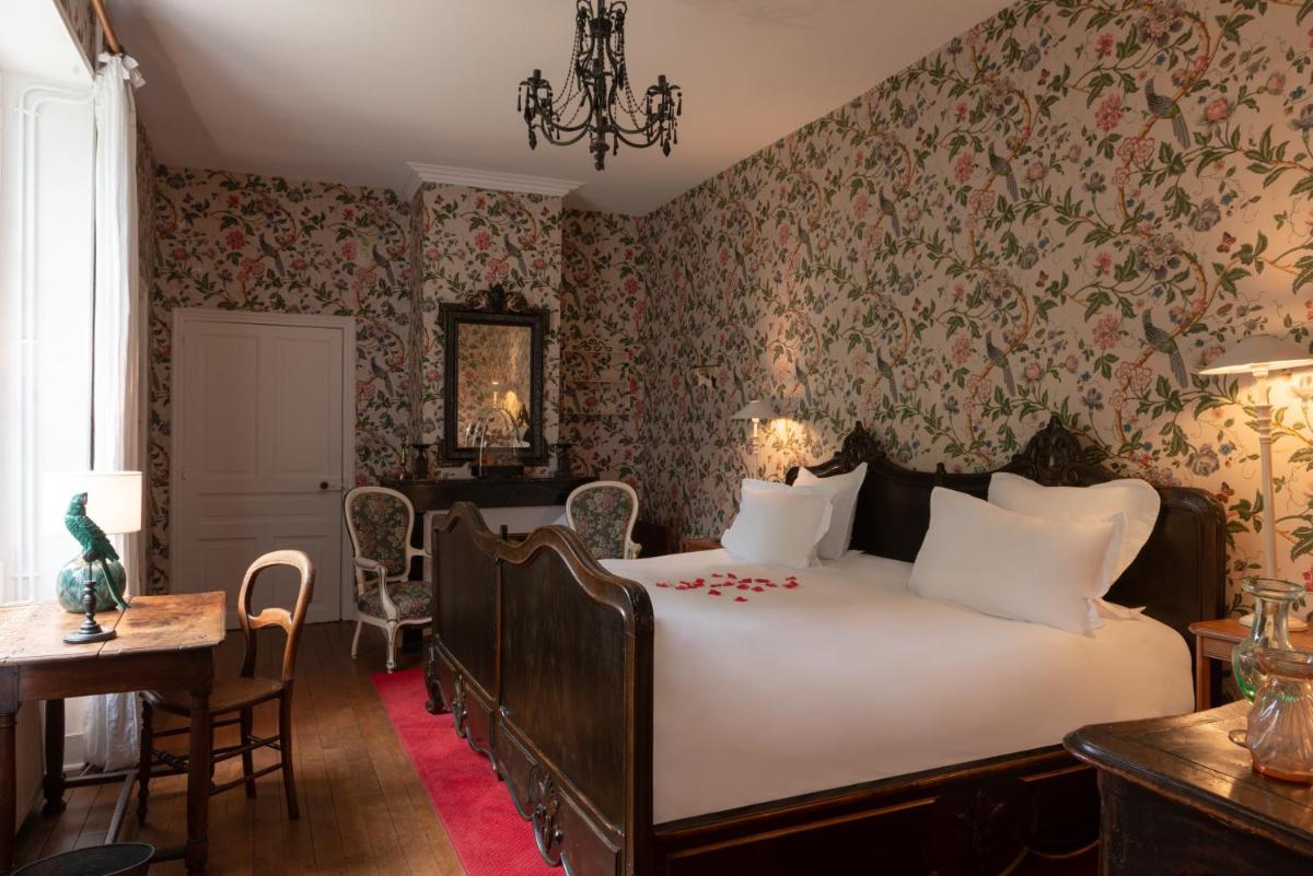 Coin salon dans l'établissement Le Domaine de Mestré, The Originals Relais