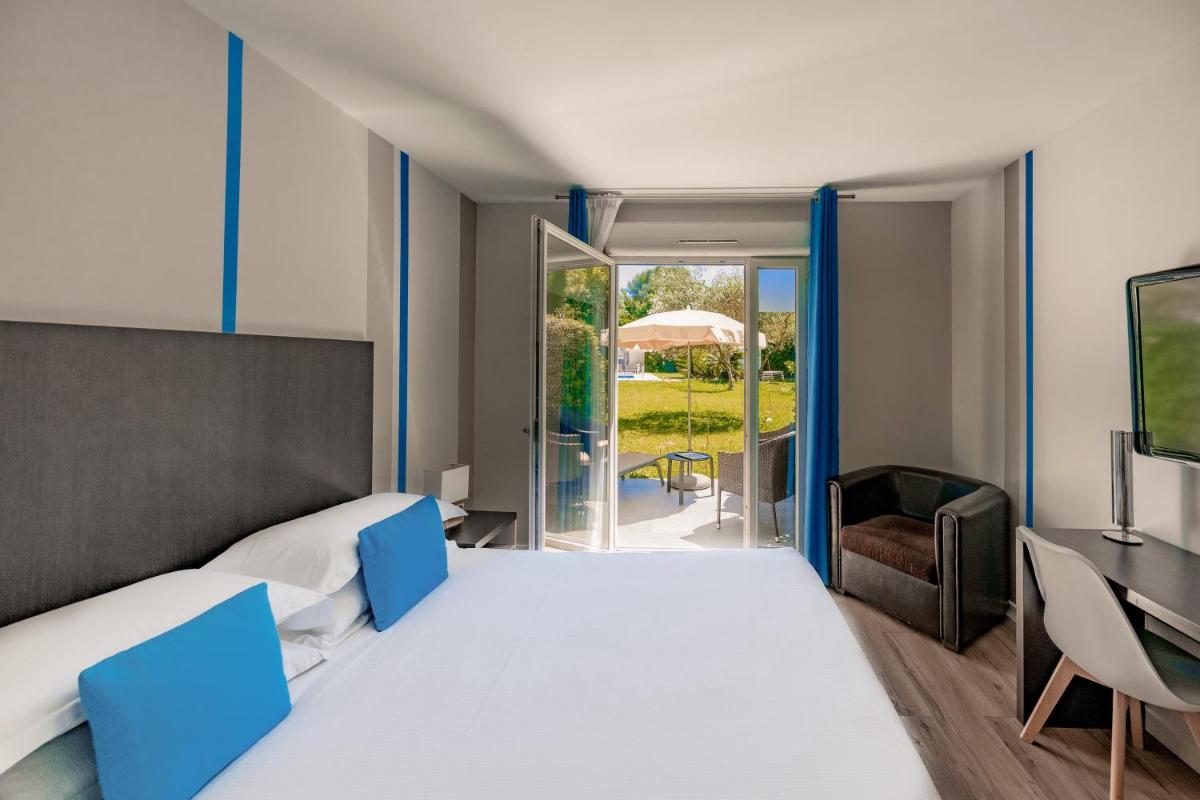 Hôtel Villa Sophia - ADULTS ONLY JULY AND AUGUST - Housity