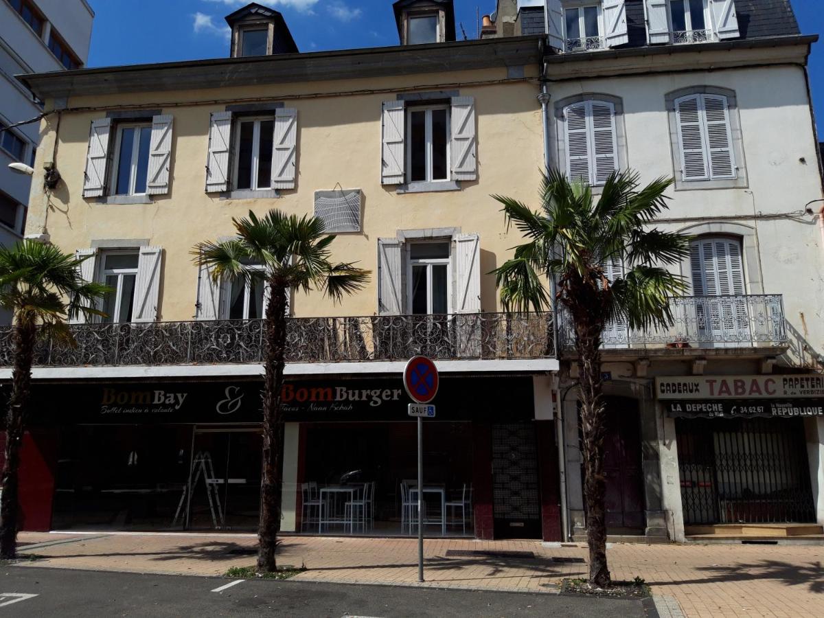 Appartement hypercentre Tarbes - 2 grandes chambres - Housity