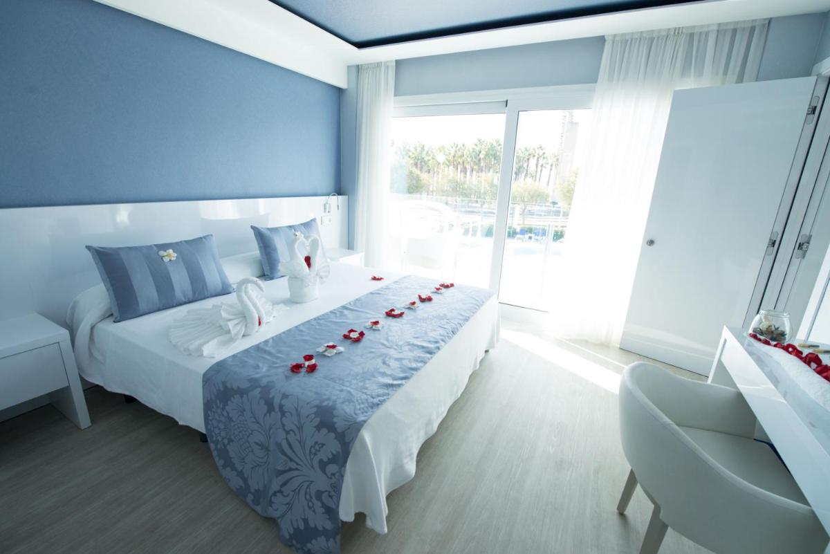 Cama o camas de una habitación en Masd Mediterraneo Hotel Apartamentos Spa