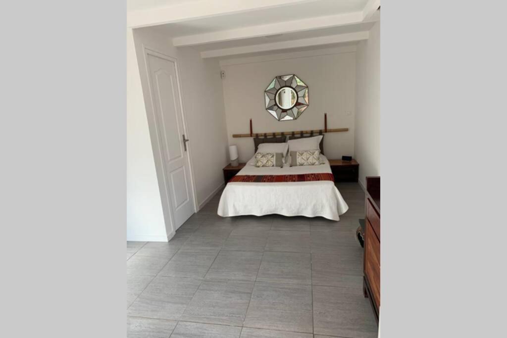 JOLI STUDIO INDEPENDANT 20m² AVEC JARDIN - Housity
