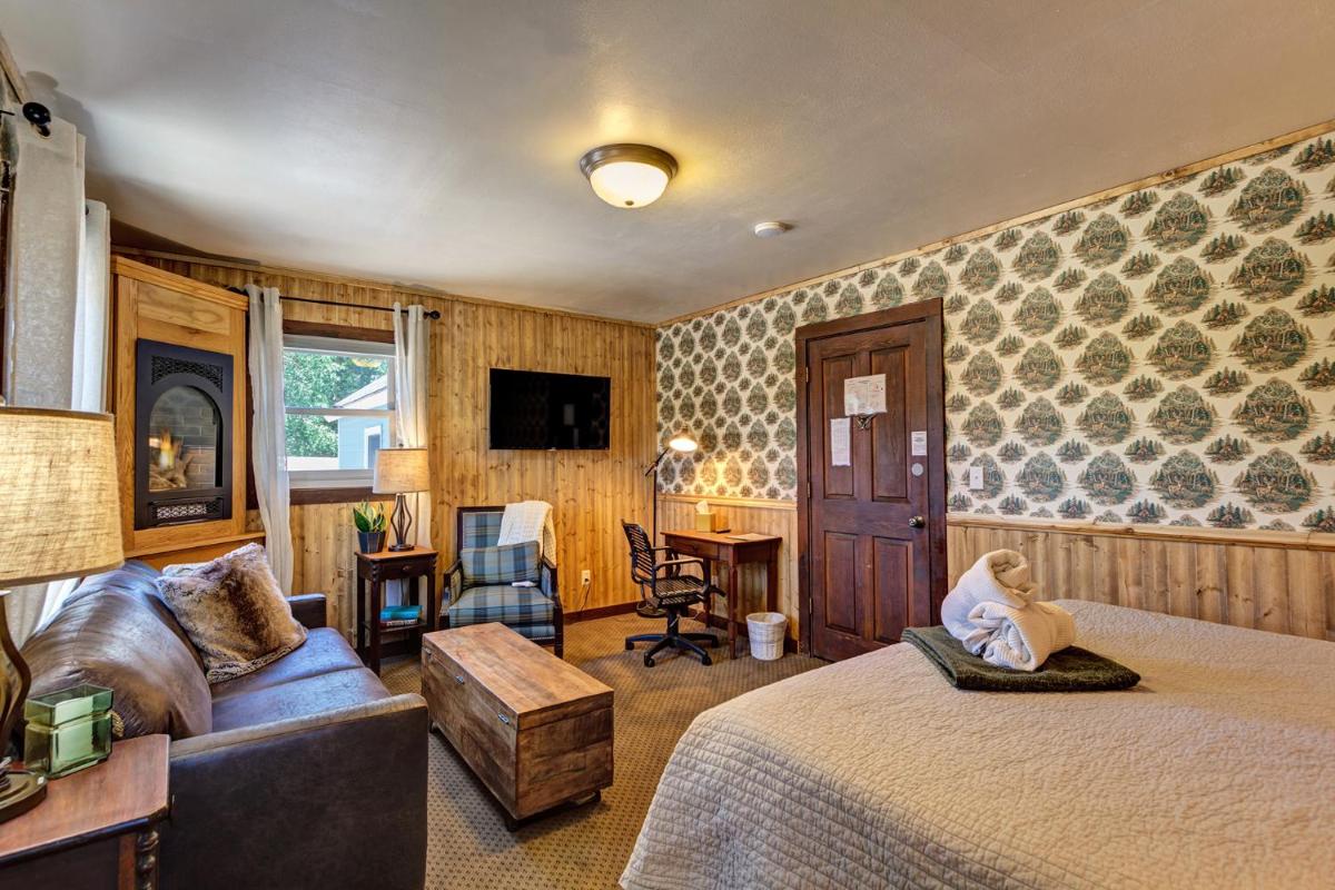 Fireside Inn & Hostel - Housity