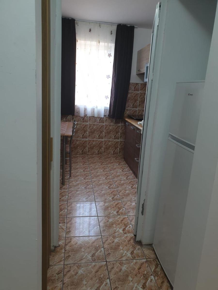 Cazare apartament cu 2 camere - Housity