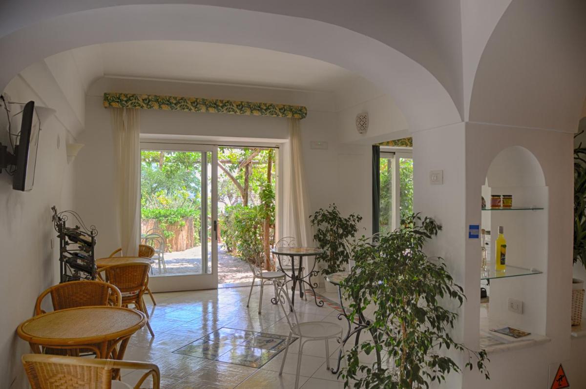 Hotel Dimora Fornillo - Housity