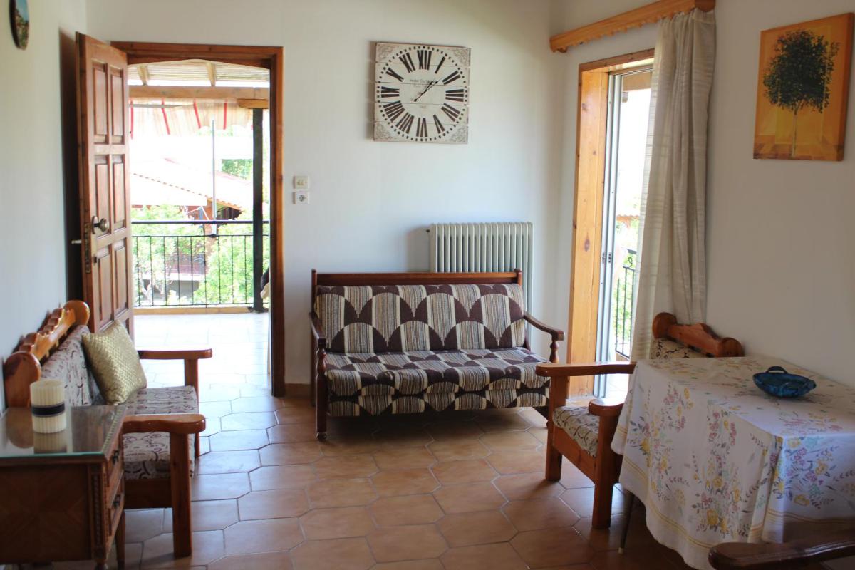 Panos Seaside Apartment - Housity