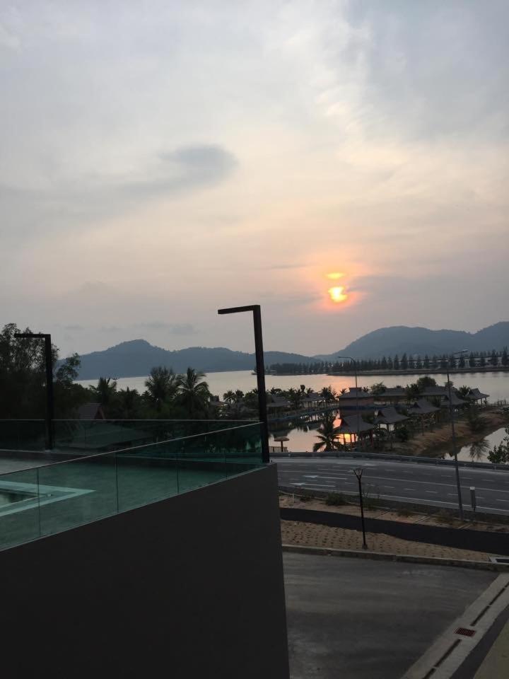 Suitetrails - Marina Heights Service Apartment