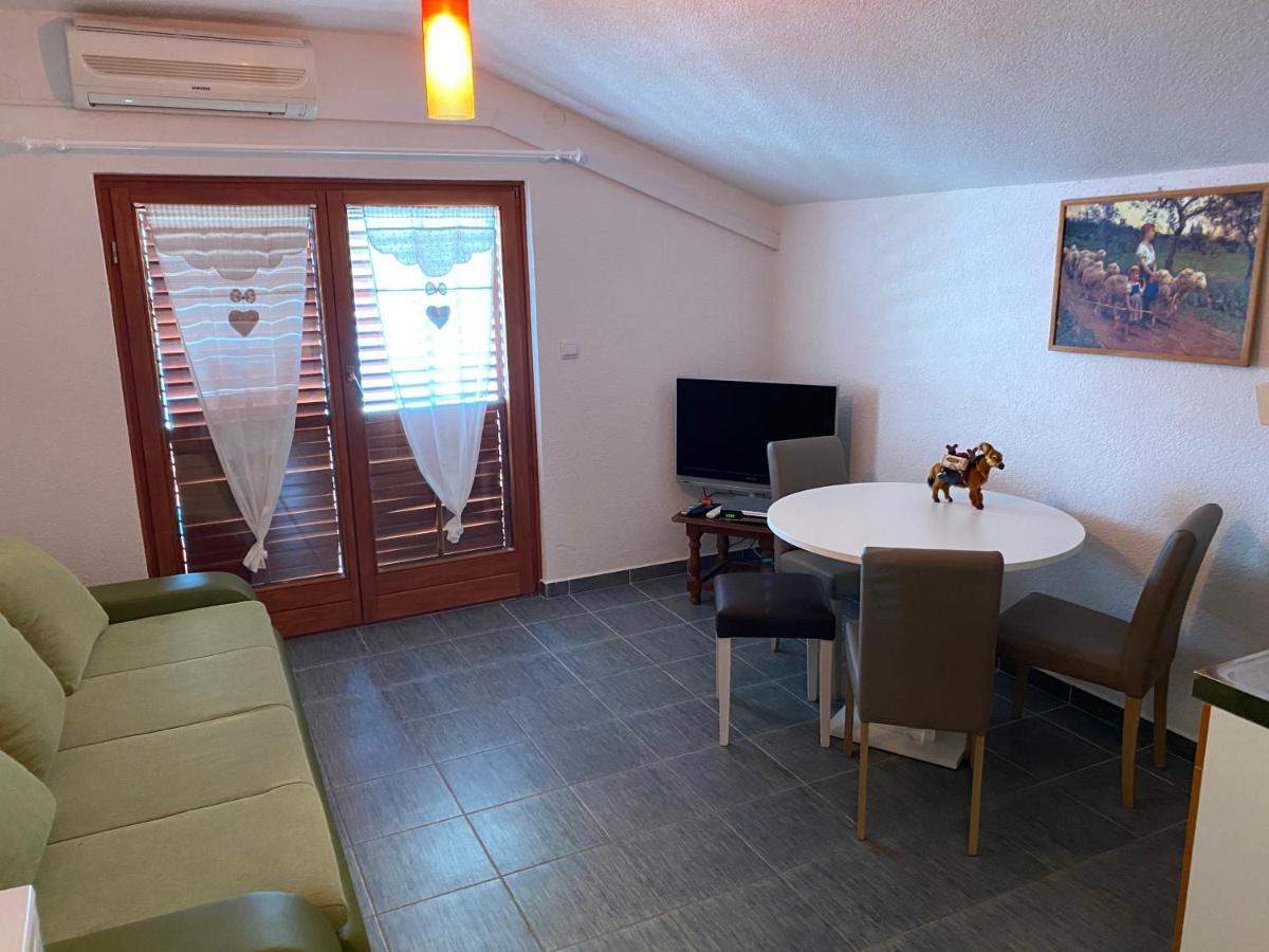 Misho Apartments - Housity