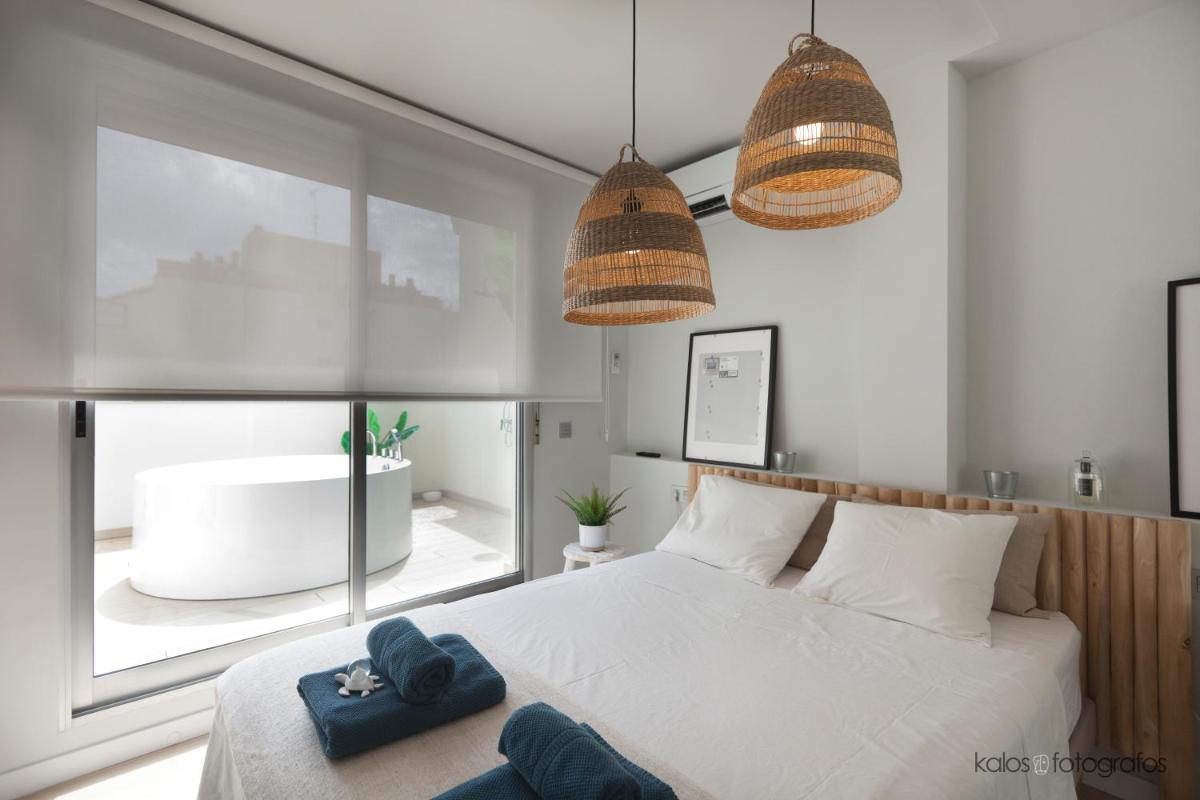 Increible ático con vistas al Mediterraneo by Hometels - Housity