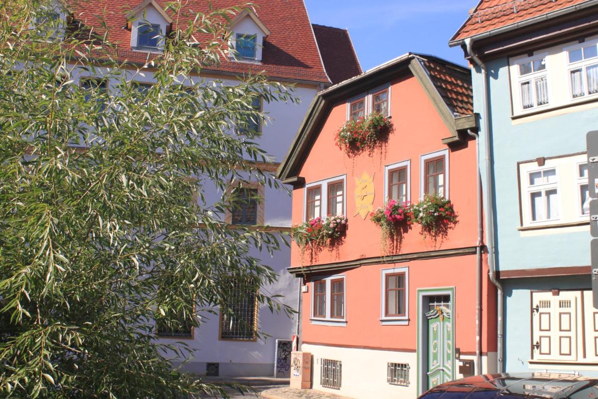 Haus zum kleinen Helm - Housity