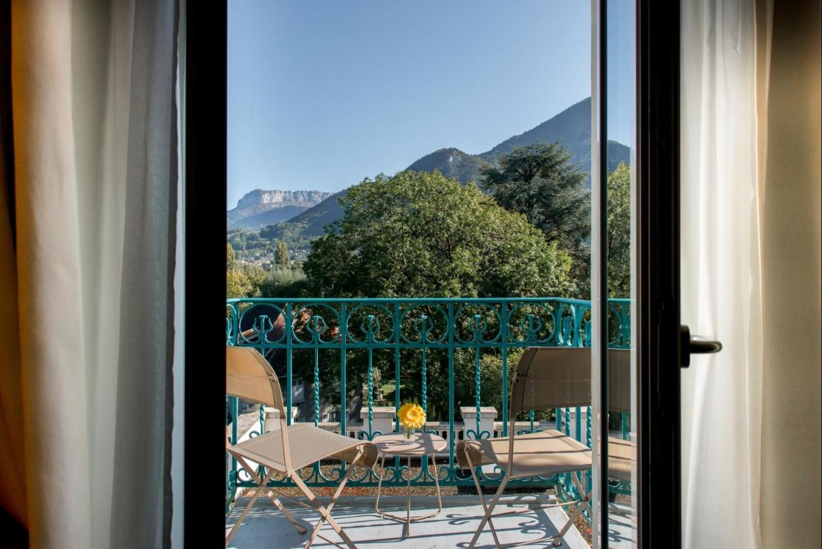 Vue générale sur la montagne ou vue sur la montagne depuis l'hôtel