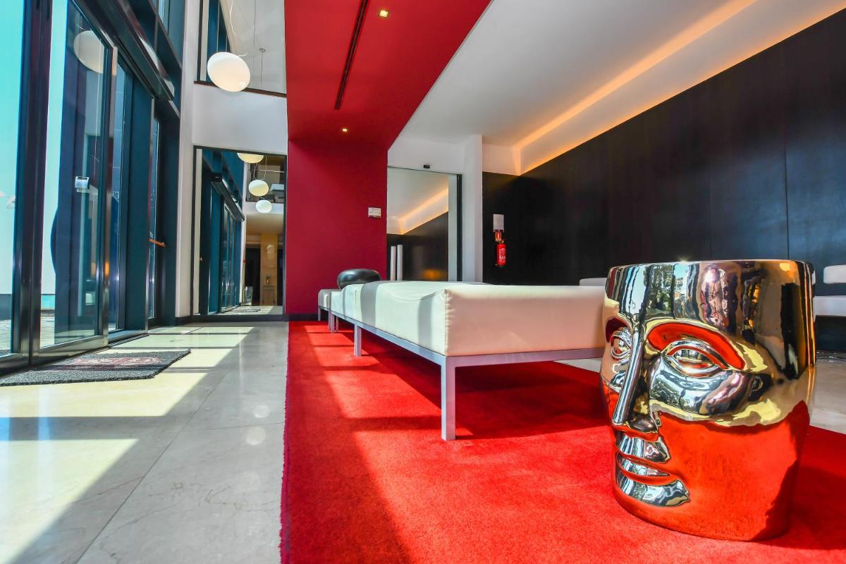 Uma área de estar em Quinta Mirabela - Design Hotel