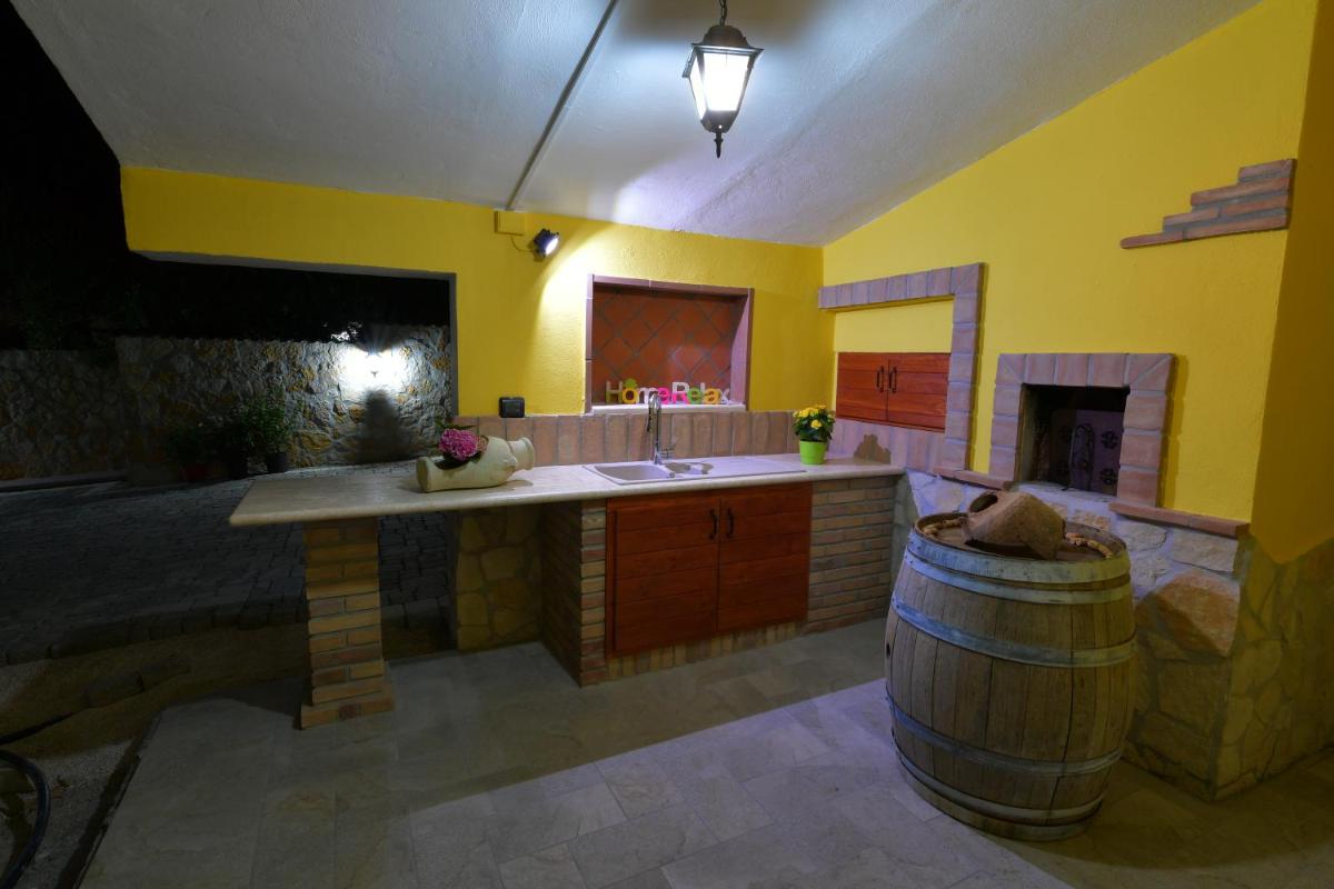 B&B Roman Country Villa - Housity