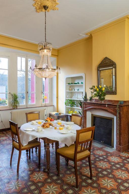 Maison d'Aladern - Housity