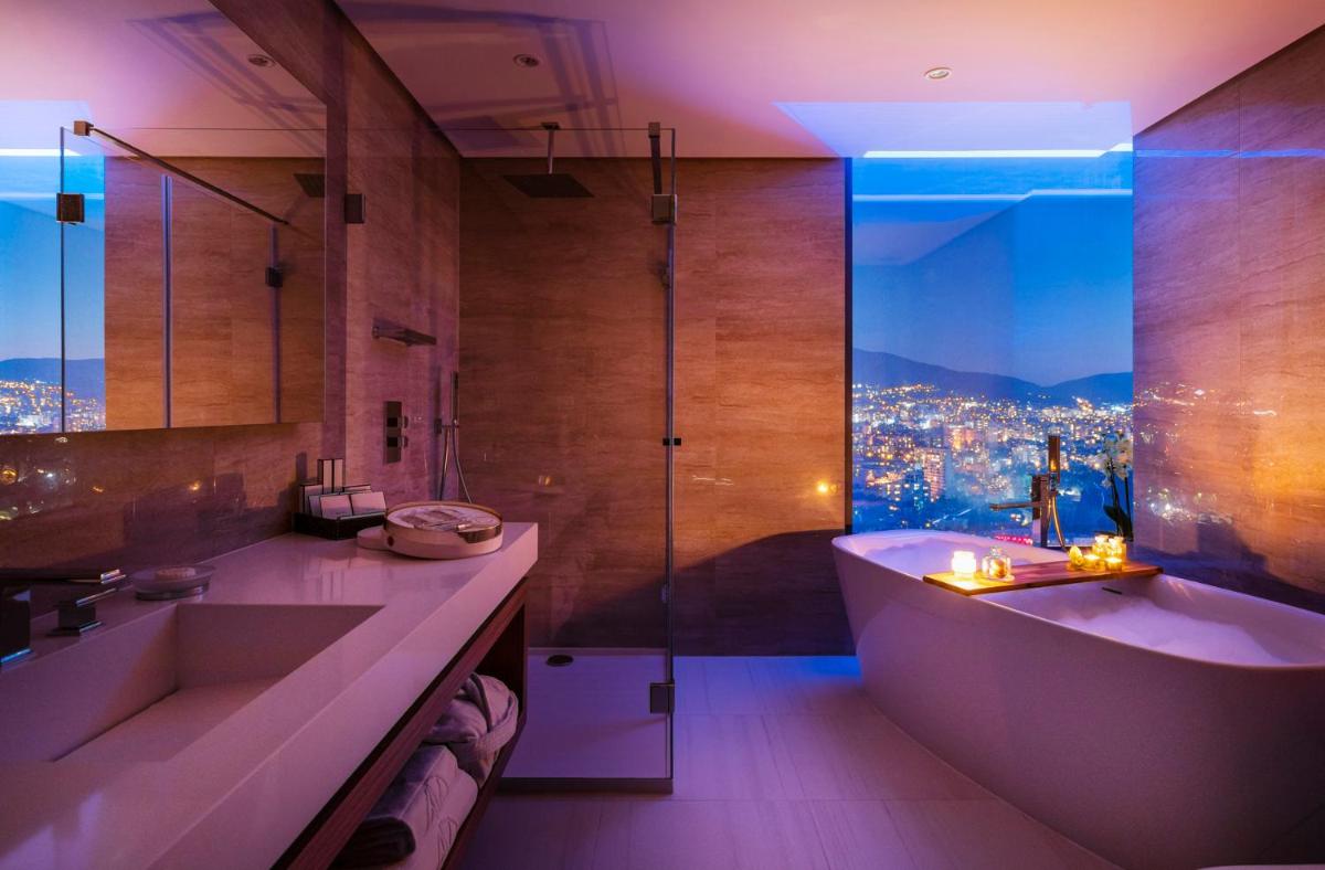 Suitetrails - Grand Hotel Millennium Sofia