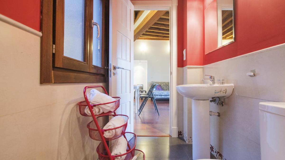 San Cipriano con parking incluido - Apartamentos Aloha Toledo - Housity