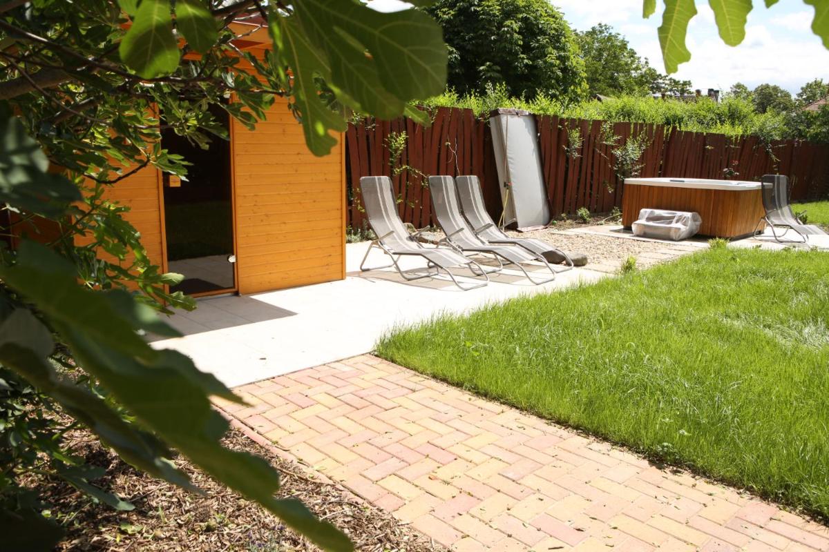 Hunyadi Panzió-Apartman - Housity