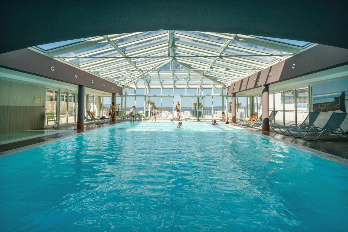 Résidence Pierre & Vacances Premium Le Coteau et la Mer - Housity