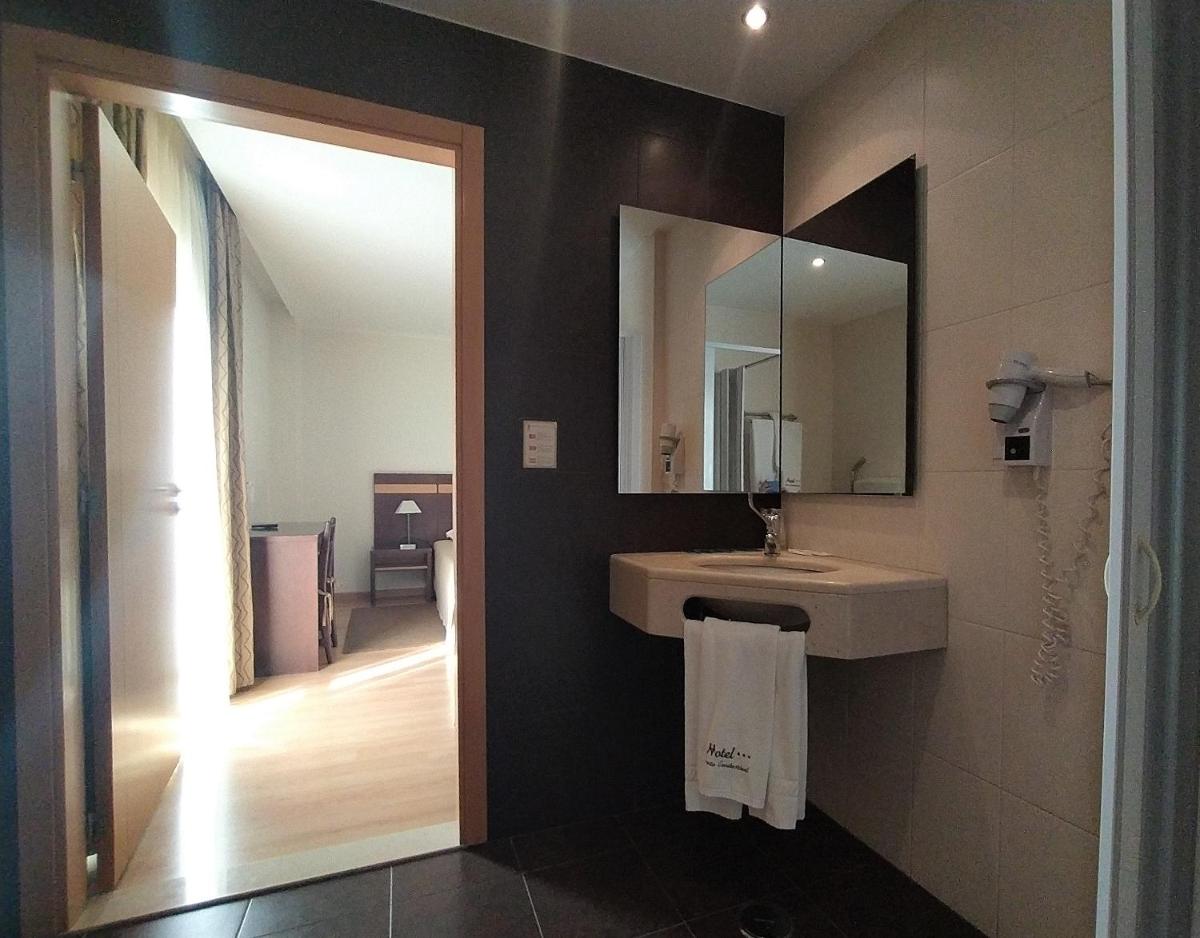 Hotel Santo Condestavel - Housity