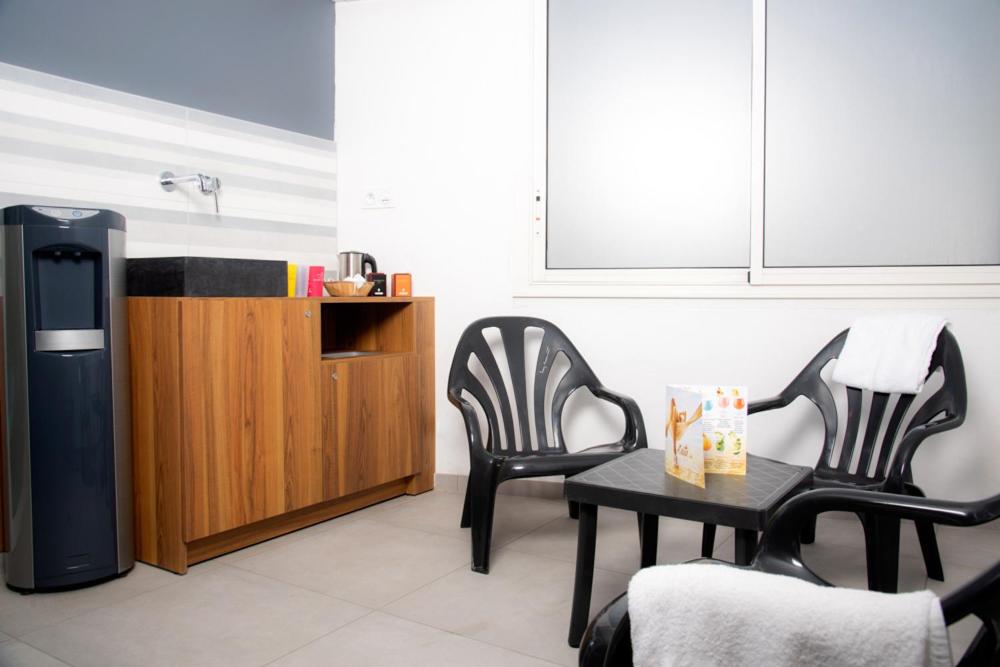 Cuisine ou kitchenette dans l'établissement Hotel Les Dunes