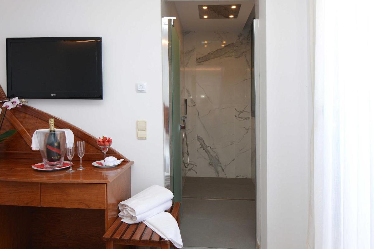 Un baño de Don Angel & SPA & Padel- Adults Recommended